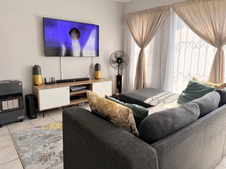3 Bedroom Property for Sale in Waterkloof East North West